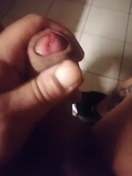 Snapshot of Bommi10 chatting on November 2025 05:24:01 AM Bommi10 online show from November 2025 05:24:01 AM