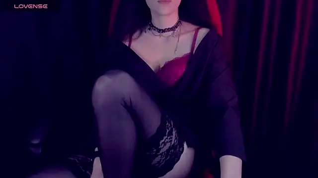 AlariaFatal online show from April 2026 07:07:01 PM