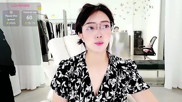 miaomiao-777 online show from October 2025 02:23:02 AM