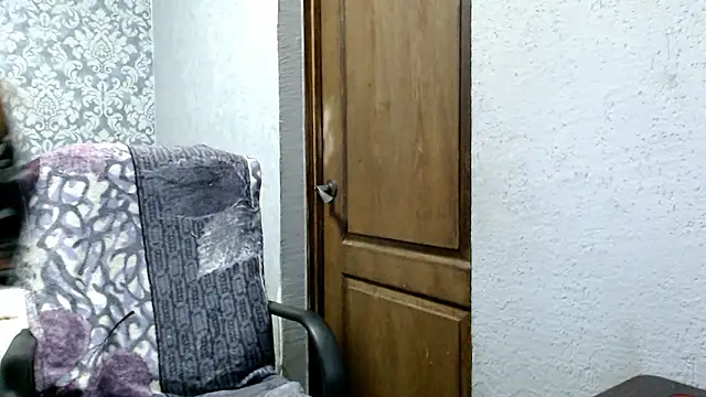 LauraBlan online show from December 2024 08:33:01 PM