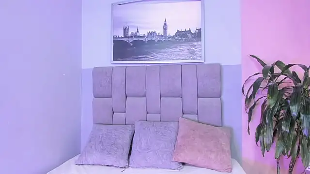 janna lopez  online show from October 2025 12:06:02 PM