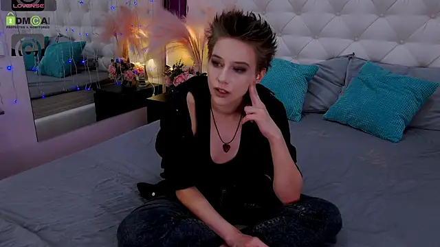 via mayer  online show from January 2025 08:53:01 PM