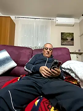 sempreilmio2 online show from October 2025 08:40:01 PM