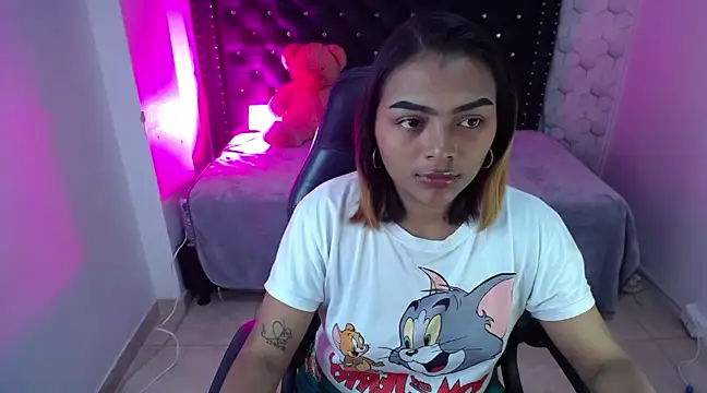 madelein m online show from January 2025 04:52:02 PM