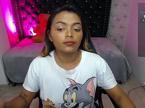 madelein m online show from February 2025 07:43:02 PM