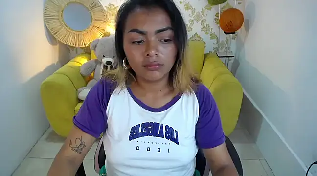madelein m online show from February 2025 10:28:01 PM