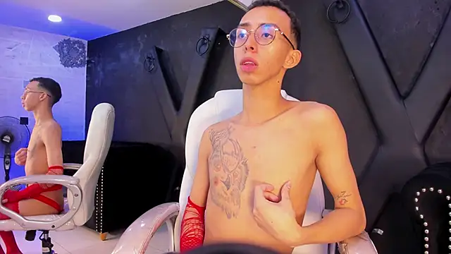 EthaanCox online show from February 2025 05:52:01 AM