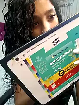 Shelley-Hack online show from February 2025 12:55:01 PM