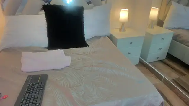 raquell moore online show from February 2025 05:15:02 PM