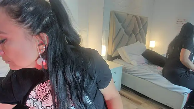 raquell moore online show from February 2025 07:15:01 AM