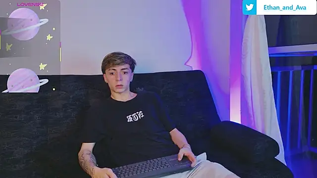 ethan and ava online show from November 2025 02:12:01 AM