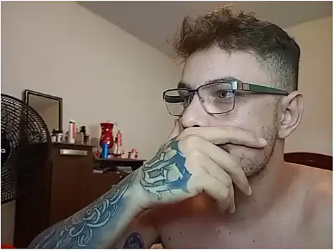 Dyllan   online show from April 2026 06:56:01 PM