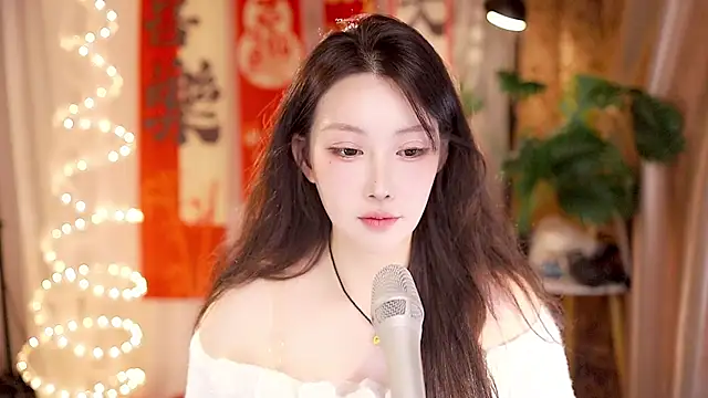 Snapshot of Dou-Dou-er chatting on February 2025 04:50:02 PM Dou-Dou-er online show from February 2025 04:50:02 PM