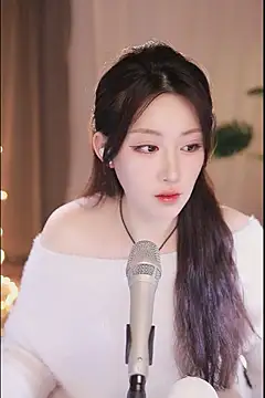 Snapshot of Dou-Dou-er chatting on March 2025 01:49:01 PM Dou-Dou-er online show from March 2025 01:49:01 PM