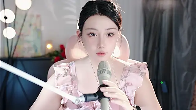 Snapshot of Dou-Dou-er chatting on September 2025 08:26:01 AM Dou-Dou-er online show from September 2025 08:26:01 AM