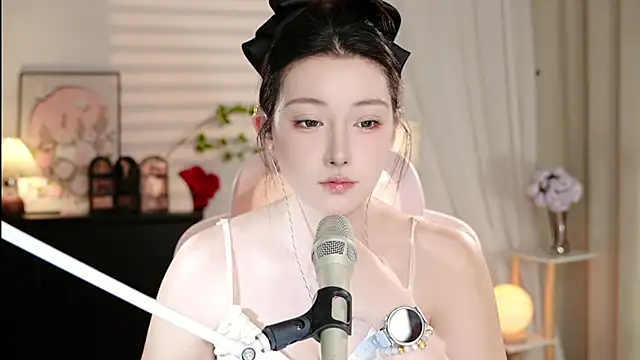 Dou-Dou-er online show from October 2025 01:01:01 PM