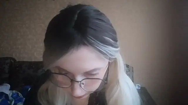 LilianaStrey online show from January 2025 01:25:02 PM