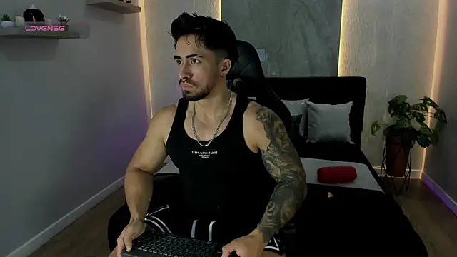 Snapshot of Brad_Summer chatting on July 2026 01:48:01 PM Brad Summer online show from July 2026 01:48:01 PM