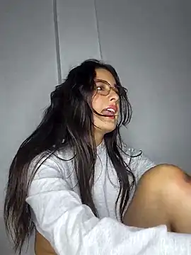 Snapshot of baaby-miiaa chatting on March 2025 06:21:02 AM baaby-miiaa online show from March 2025 06:21:02 AM