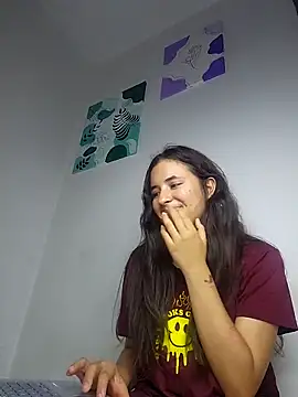 Snapshot of baaby-miiaa chatting on March 2025 12:26:01 PM baaby-miiaa online show from March 2025 12:26:01 PM