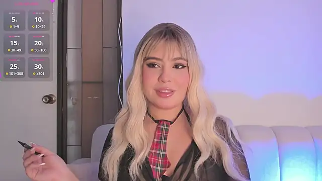 Marianagarcia01 online show from May 2026 09:46:01 PM