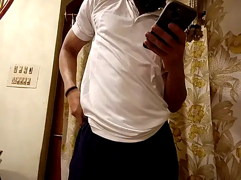 hot hunk boy online show from February 2025 05:59:01 PM