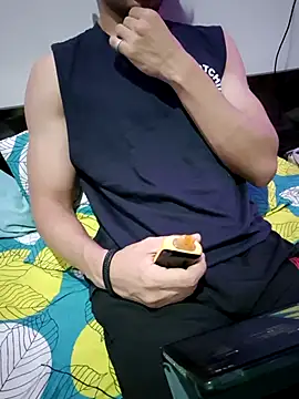 hot hunk boy online show from September 2025 04:03:02 AM