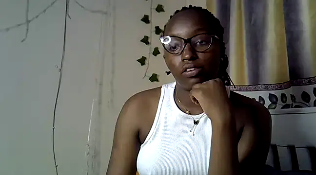 Vprettieeer online show from January 2025 05:51:02 PM