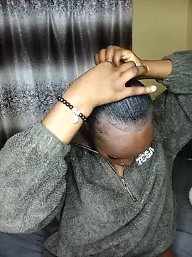 Vprettieeer online show from October 2025 10:30:02 PM