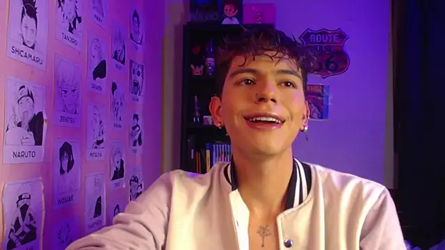 Snapshot of Mickey_Magic chatting on January 2025 01:36:02 AM Mickey Magic online show from January 2025 01:36:02 AM