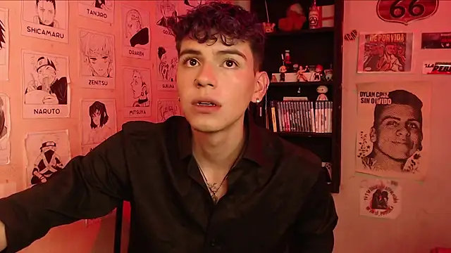 Snapshot of Mickey_Magic chatting on February 2025 04:31:01 PM Mickey Magic online show from February 2025 04:31:01 PM