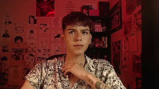 Snapshot of Mickey_Magic chatting on March 2025 03:54:02 AM Mickey Magic online show from March 2025 03:54:02 AM