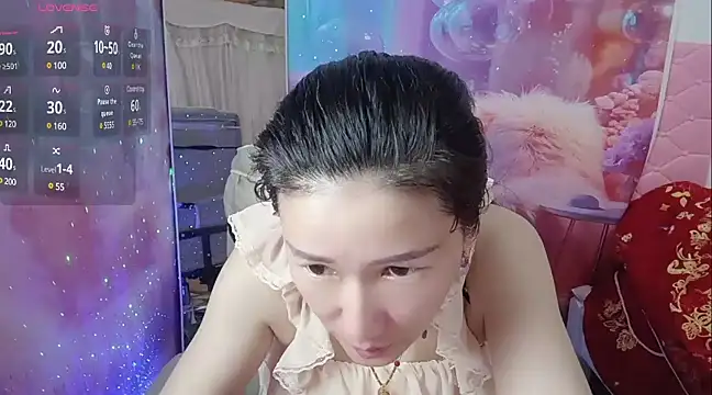 Snapshot of Yy_888 chatting on February 2025 10:04:02 PM Yy 888 online show from February 2025 10:04:02 PM