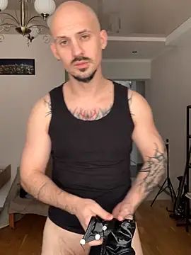 AssHunter4k online show from October 2025 09:10:01 AM