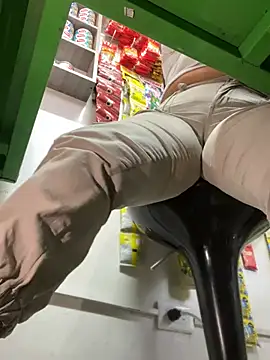 Miia Jazmin online show from February 2025 04:11:02 PM