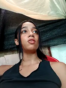 Snapshot of Zoe_Sweett18 chatting on March 2025 07:46:02 PM Zoe Sweett18 online show from March 2025 07:46:02 PM