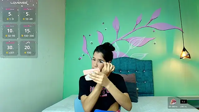 Connie Bell online show from October 2025 08:55:02 PM