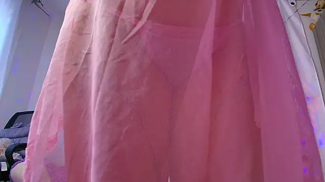 MiaFlamesxxx online show from September 2025 07:30:02 PM