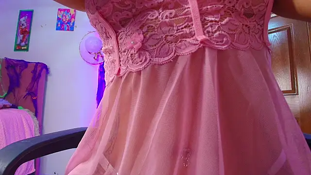 MiaFlamesxxx online show from October 2025 12:00:01 AM