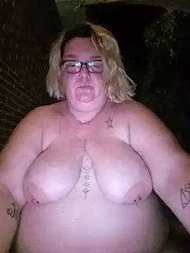 diosacurvy1984 online show from July 2026 11:07:01 PM