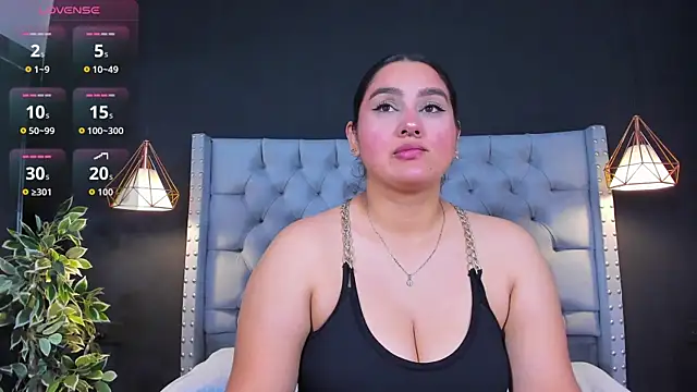 Snapshot of AlexaMora_ chatting on September 2025 11:32:01 AM AlexaMora online show from September 2025 11:32:01 AM