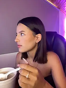 Sofia18 pinkk online show from March 2026 09:10:01 PM