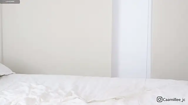 caamillee  online show from January 2026 02:58:02 AM