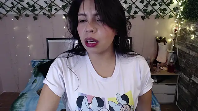 cute bunny95 online show from March 2025 01:08:01 PM