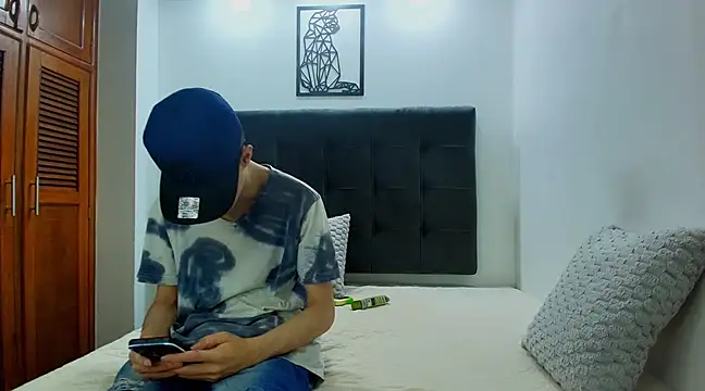 wolfandsky online show from March 2025 11:29:02 AM