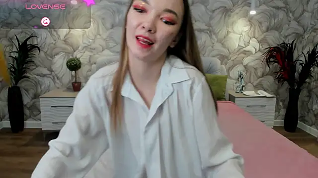 Snapshot of SusannJohnson chatting on March 2025 02:34:01 PM SusannJohnson online show from March 2025 02:34:01 PM