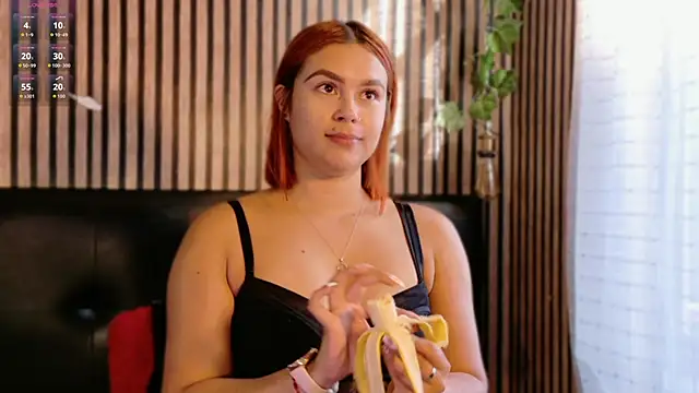 Sophie new25 online show from October 2025 12:15:01 PM