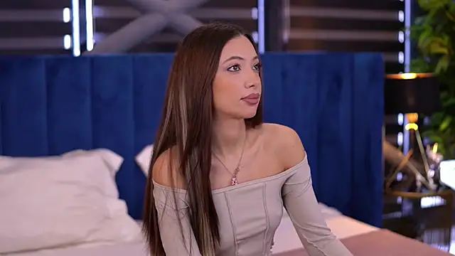 LaylaKristall online show from February 2025 06:40:01 AM