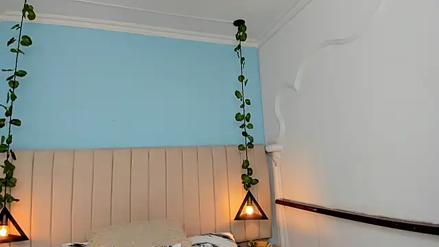 Snapshot of Paulina_Lopezz chatting on January 2025 08:21:01 PM Paulina Lopezz online show from January 2025 08:21:01 PM