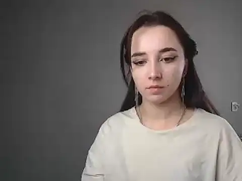 Eva Gloryy online show from March 2025 01:06:02 PM